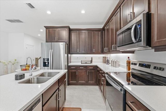 554 Sanderling Circle, Deerfield Beach, FL 33442