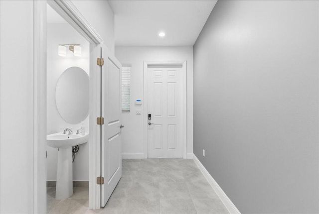 554 Sanderling Circle, Deerfield Beach, FL 33442