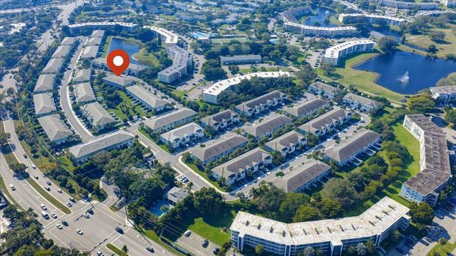 554 Sanderling Circle, Deerfield Beach, FL 33442