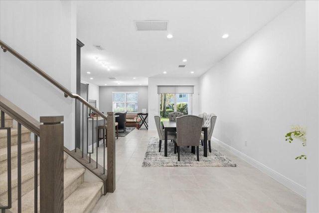 554 Sanderling Circle, Deerfield Beach, FL 33442