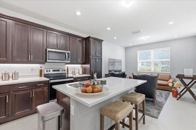 554 Sanderling Circle, Deerfield Beach, FL 33442