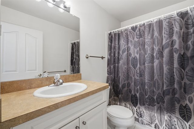 52689 Wildwood Drive, Macomb, MI 48042