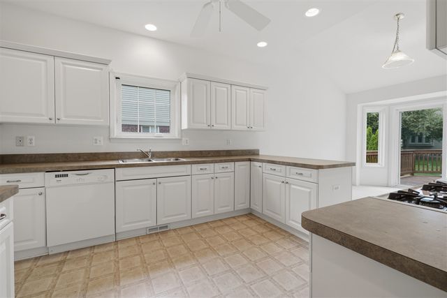 52689 Wildwood Drive, Macomb, MI 48042