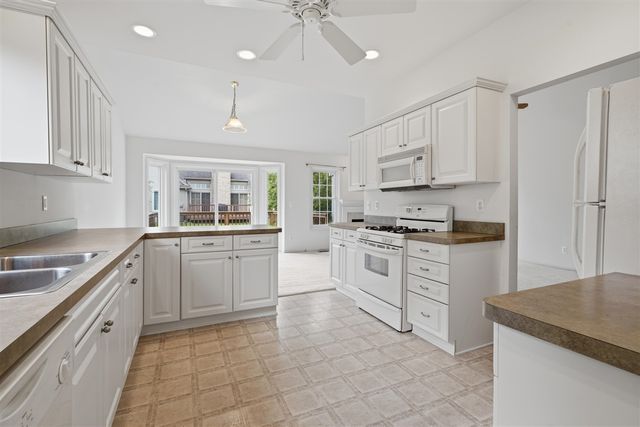 52689 Wildwood Drive, Macomb, MI 48042