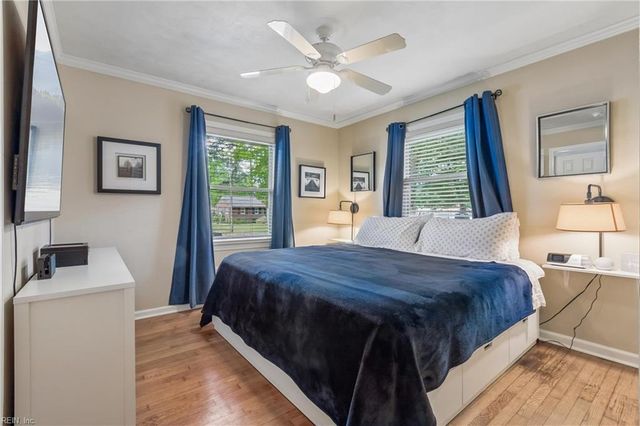 10 Fawn LN, Newport News, VA 23602