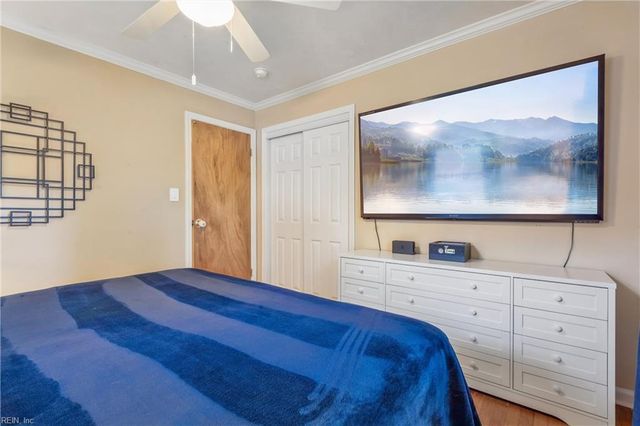 10 Fawn LN, Newport News, VA 23602