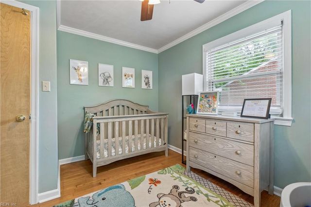 10 Fawn LN, Newport News, VA 23602