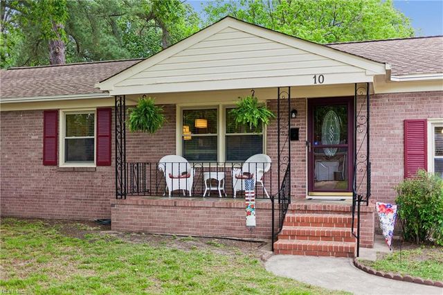 10 Fawn LN, Newport News, VA 23602
