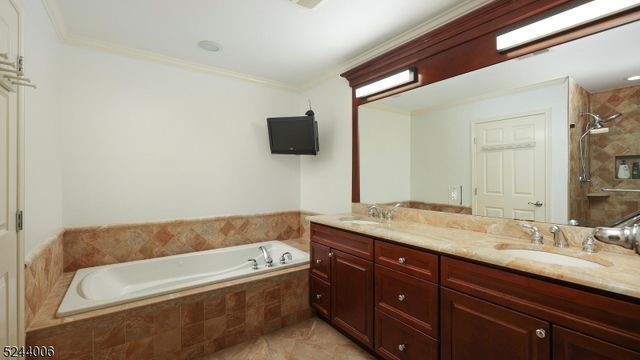 4 Dickinson Rd, Bernards Twp., NJ 07920