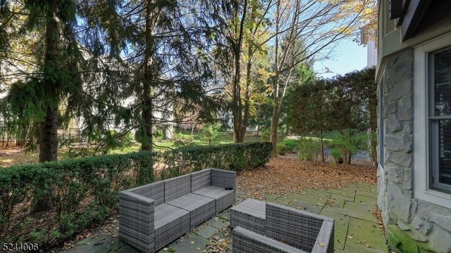 4 Dickinson Rd, Bernards Twp., NJ 07920