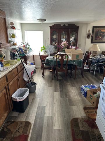 960-962 F St, Los Banos, CA 93635