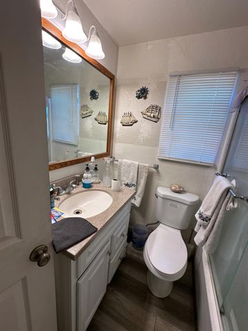 960-962 F St, Los Banos, CA 93635