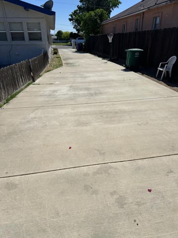 960-962 F St, Los Banos, CA 93635