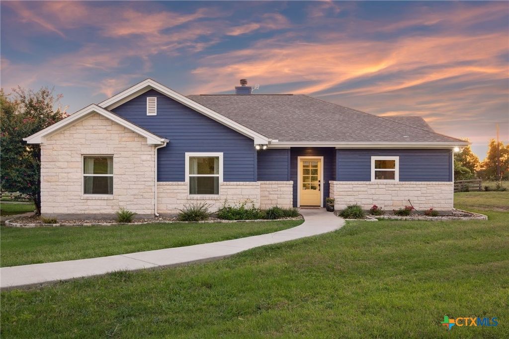 1375 County Road 156, Granger, TX 76530