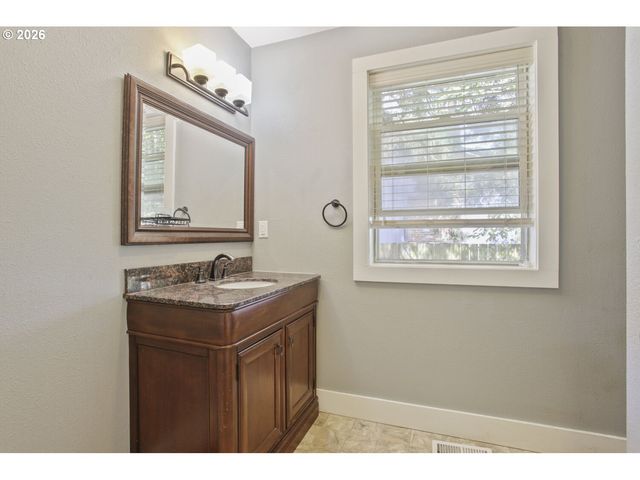5411 Se THIESSEN Rd, Milwaukie, OR 97267