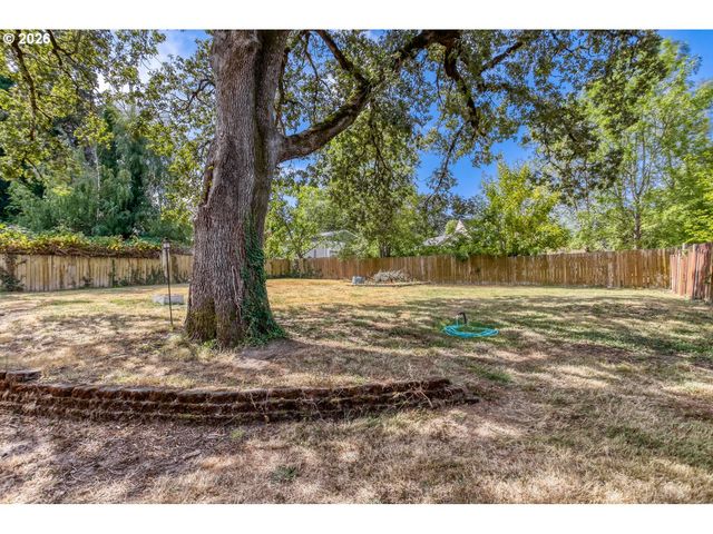 5411 Se THIESSEN Rd, Milwaukie, OR 97267