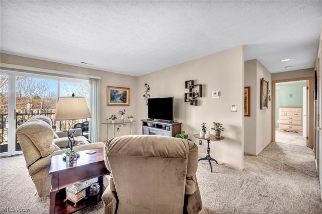 2021 King James Pky 316, Westlake, OH 44145