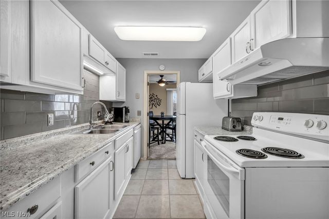 2021 King James Pky 316, Westlake, OH 44145