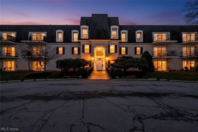 2021 King James Pky 316, Westlake, OH 44145