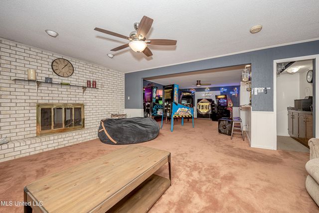 1600 Pat Drive, Gautier, MS 39553