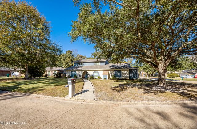 1600 Pat Drive, Gautier, MS 39553