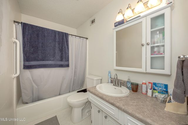 1600 Pat Drive, Gautier, MS 39553