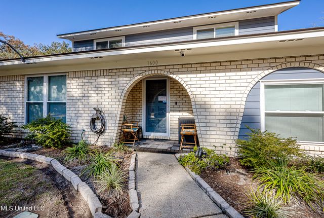 1600 Pat Drive, Gautier, MS 39553