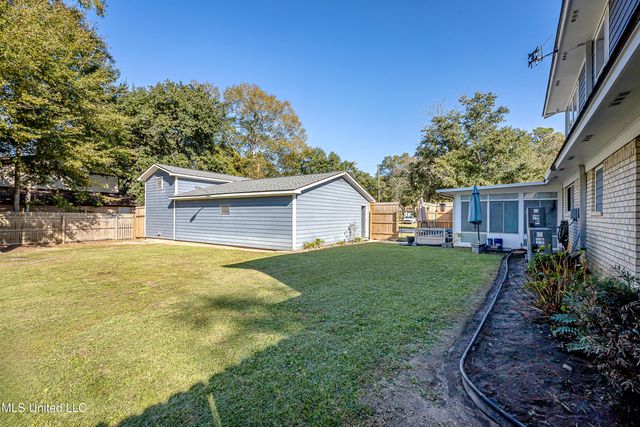 1600 Pat Drive, Gautier, MS 39553