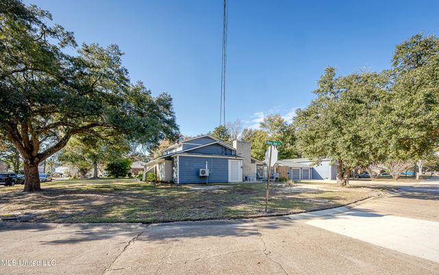 1600 Pat Drive, Gautier, MS 39553