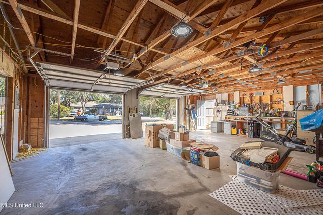 1600 Pat Drive, Gautier, MS 39553