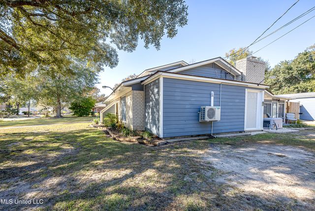 1600 Pat Drive, Gautier, MS 39553