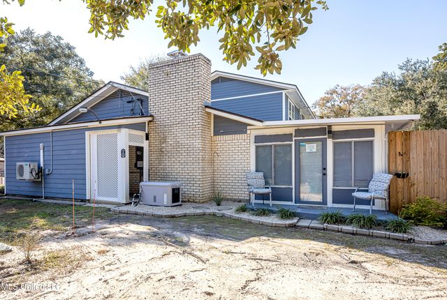 1600 Pat Drive, Gautier, MS 39553