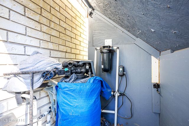 1600 Pat Drive, Gautier, MS 39553