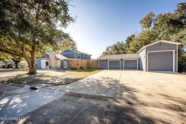 1600 Pat Drive, Gautier, MS 39553