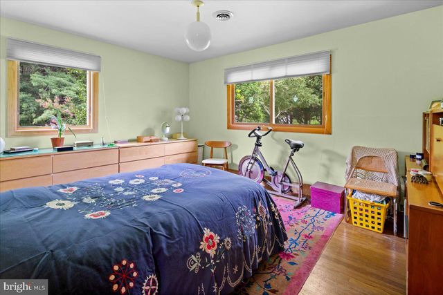 260 FRIENDSHIP RD, Cranbury, NJ 08512