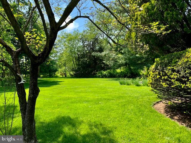 260 FRIENDSHIP RD, Cranbury, NJ 08512