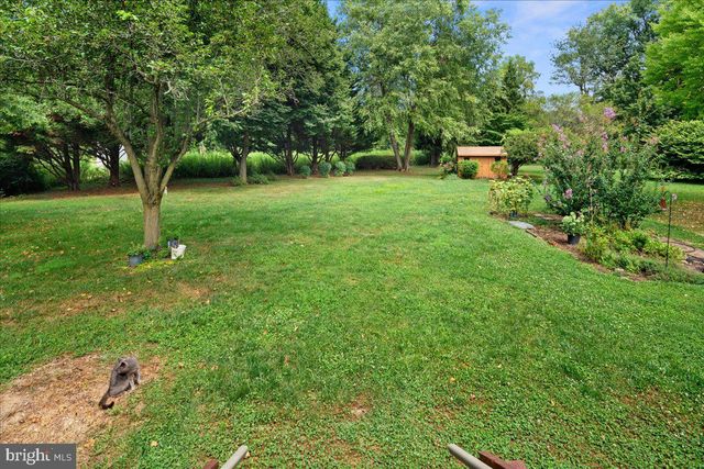 260 FRIENDSHIP RD, Cranbury, NJ 08512