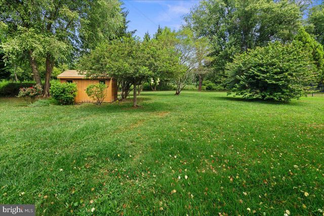 260 FRIENDSHIP RD, Cranbury, NJ 08512