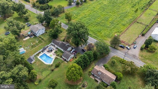 260 FRIENDSHIP RD, Cranbury, NJ 08512