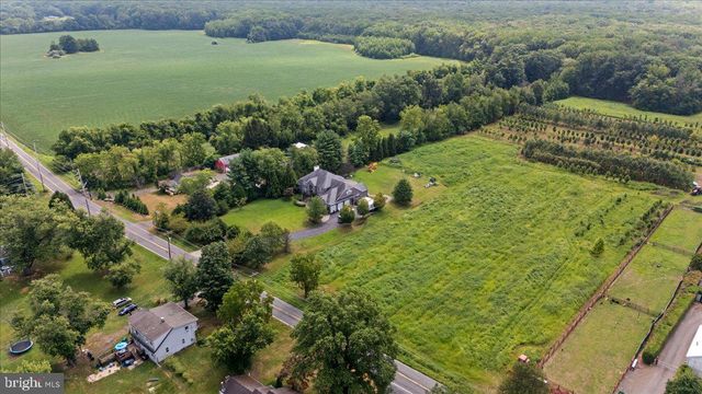 260 FRIENDSHIP RD, Cranbury, NJ 08512