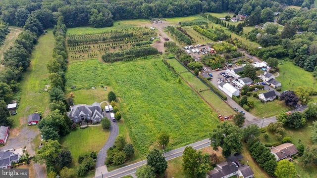 260 FRIENDSHIP RD, Cranbury, NJ 08512