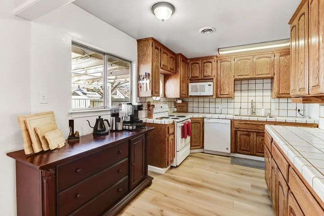 3008 Sandhurst Ct, Sacramento, CA 95821