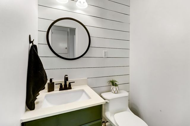 3008 Sandhurst Ct, Sacramento, CA 95821