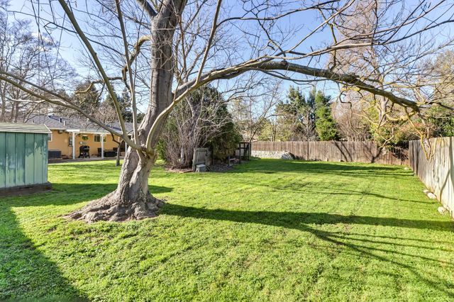 3008 Sandhurst Ct, Sacramento, CA 95821