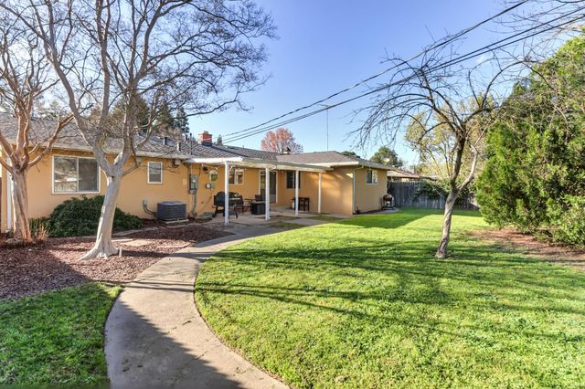 3008 Sandhurst Ct, Sacramento, CA 95821