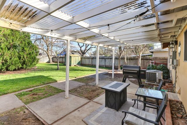 3008 Sandhurst Ct, Sacramento, CA 95821