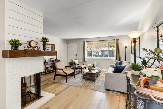 3008 Sandhurst Ct, Sacramento, CA 95821