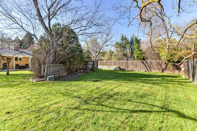 3008 Sandhurst Ct, Sacramento, CA 95821