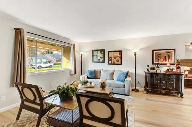 3008 Sandhurst Ct, Sacramento, CA 95821