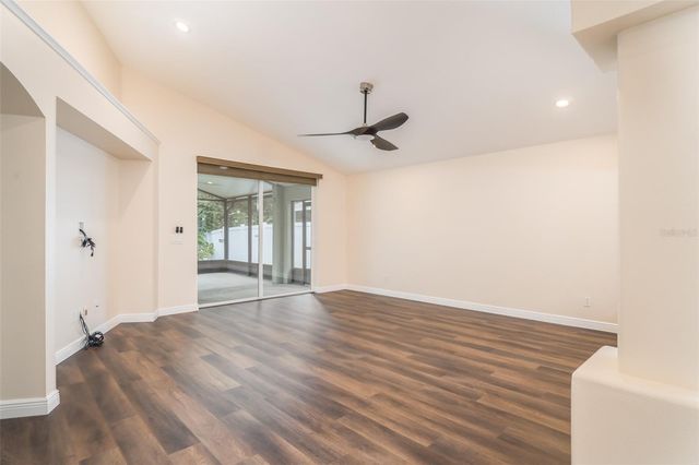 6918 JAMESTOWN MANOR DRIVE, Riverview, FL 33578